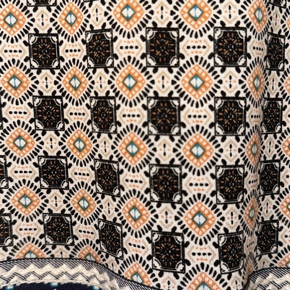 Chicos patchwork short sleeve top Chicos size 3 or XL mixed media - Picture 4 of 9